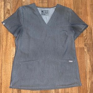 FIGS Graphite Casma Three Pocket Scrub Top
